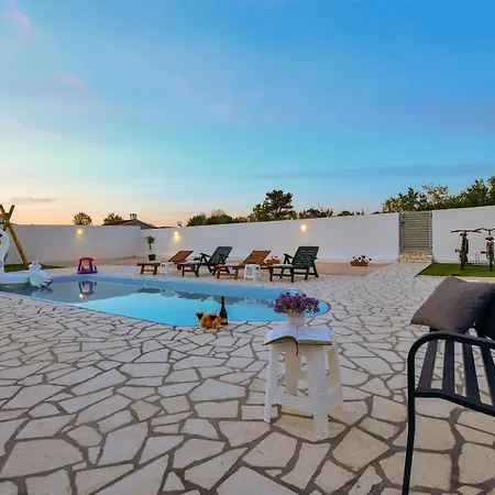 Villa Lorena Villa *