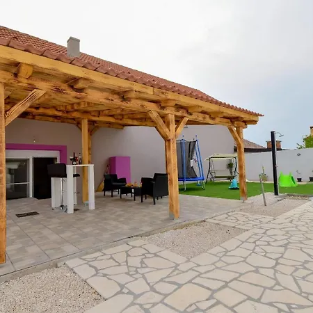 Villa Lorena Vlasnovic