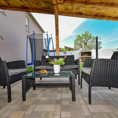 Villa Lorena Villa *